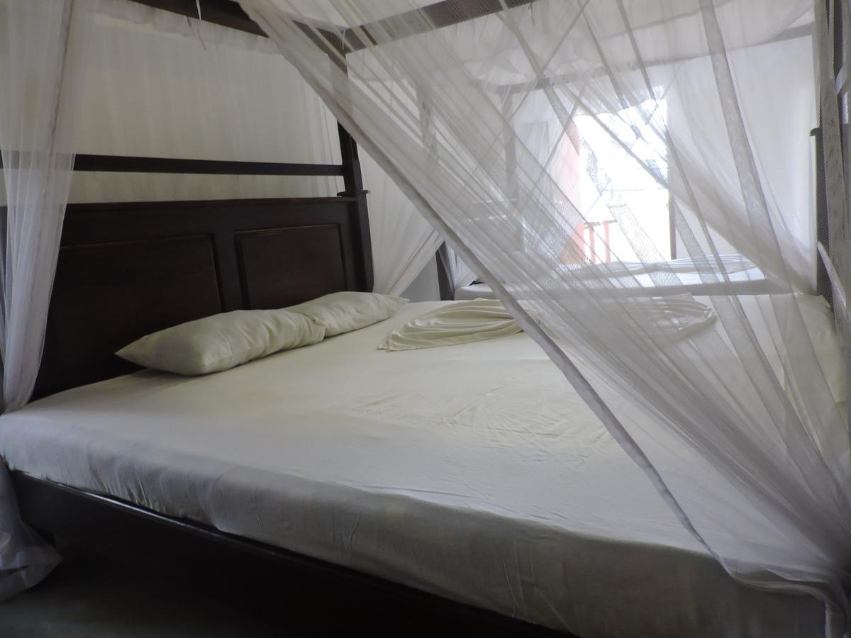 Asantha Guest House 우나와투나 외부 사진
